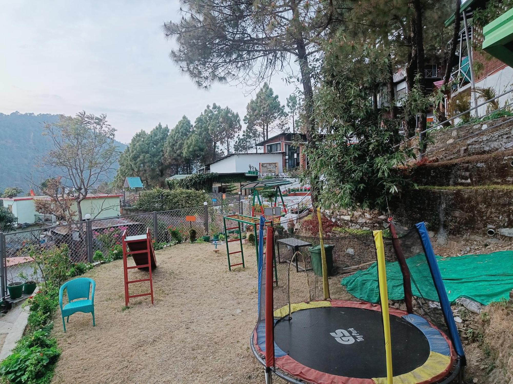 فندق Zone Connect By The Park, لانسداون المظهر الخارجي الصورة