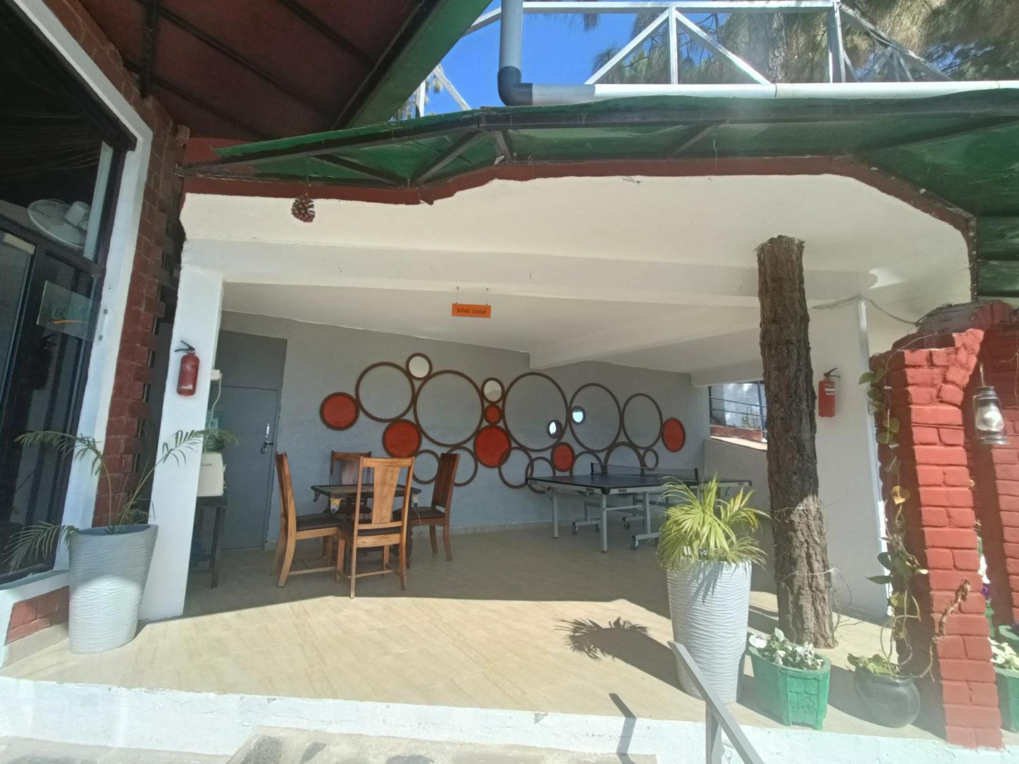 فندق Zone Connect By The Park, لانسداون المظهر الخارجي الصورة
