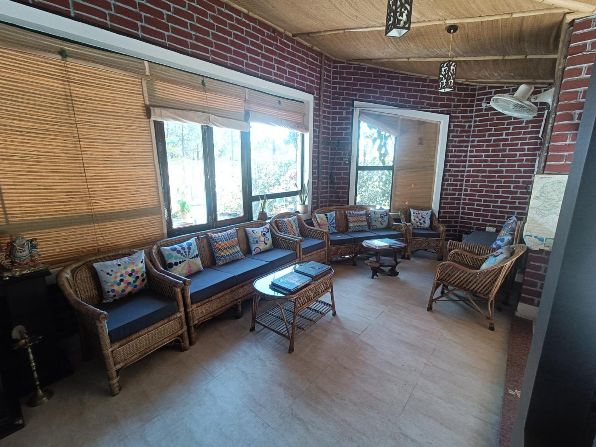 فندق Zone Connect By The Park, لانسداون المظهر الخارجي الصورة